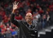 华体会官网新闻-NBA球员联盟开展慈善义卖活动
